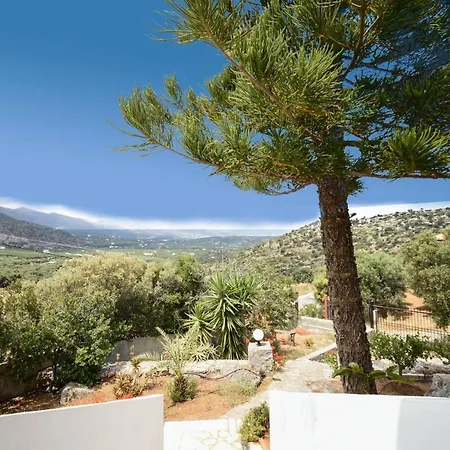 Karmilos - A Family Near The Cretan Sea And The Mountains Βίλα *