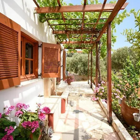Karmilos - A Family Near The Cretan Sea And The Mountains Βίλα